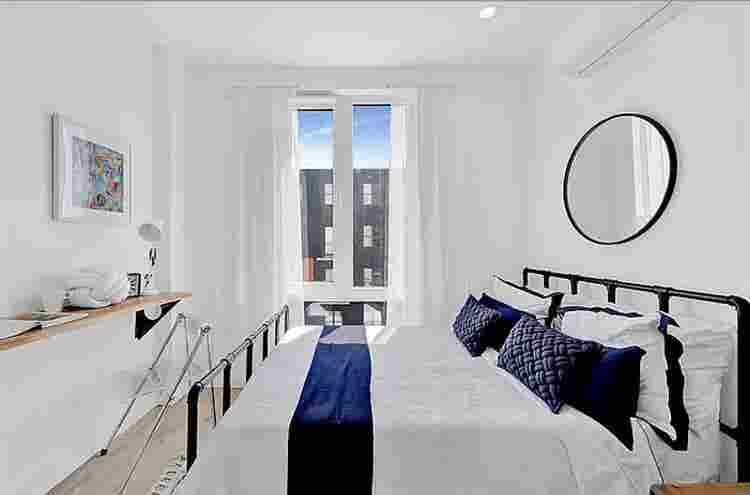 Looking for a new roomate