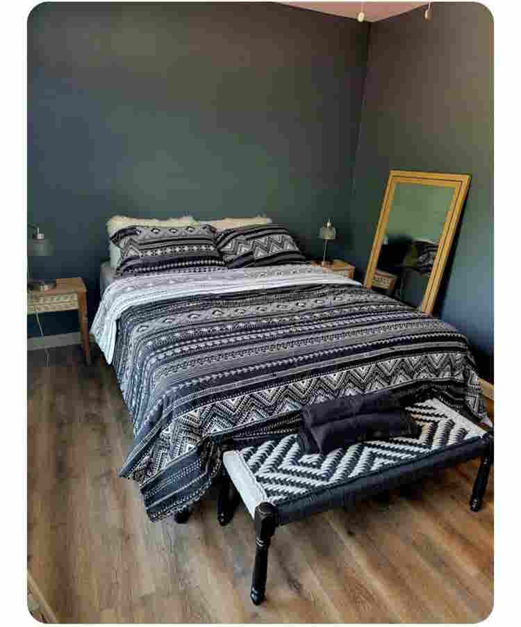 Fully furnished duplex near UOFH