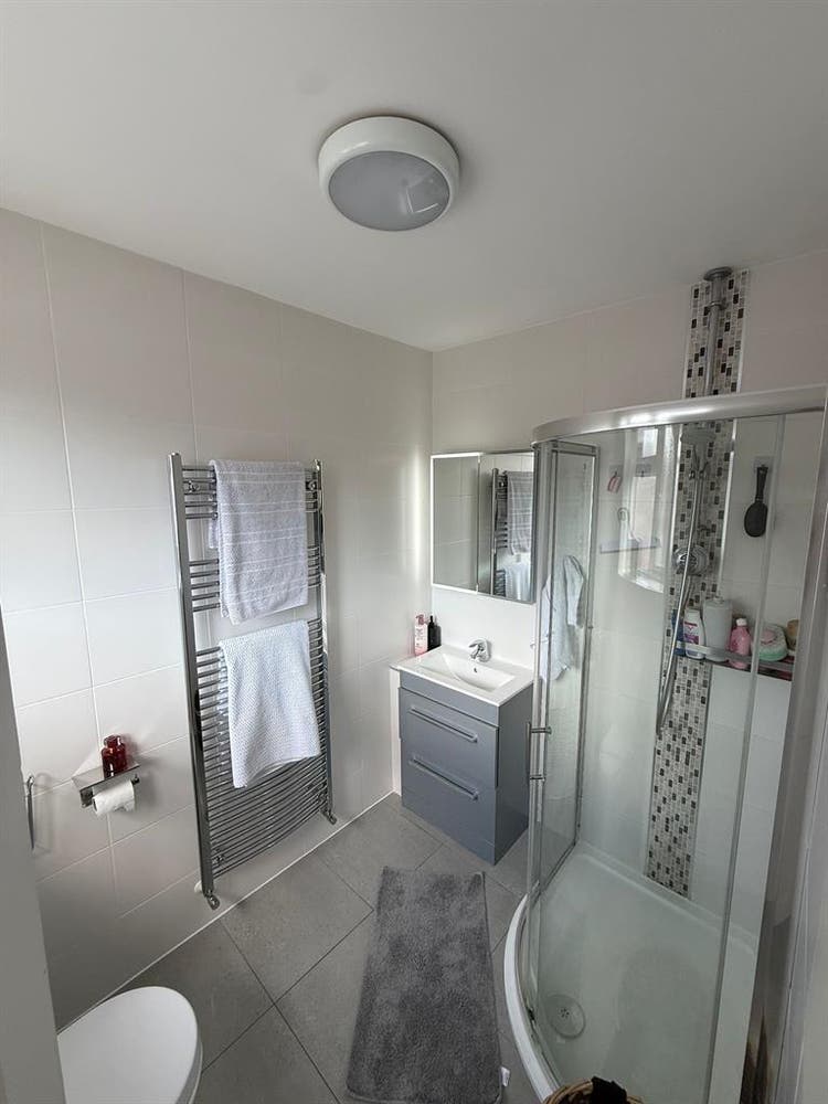 3 Bedroom house in quiet location.