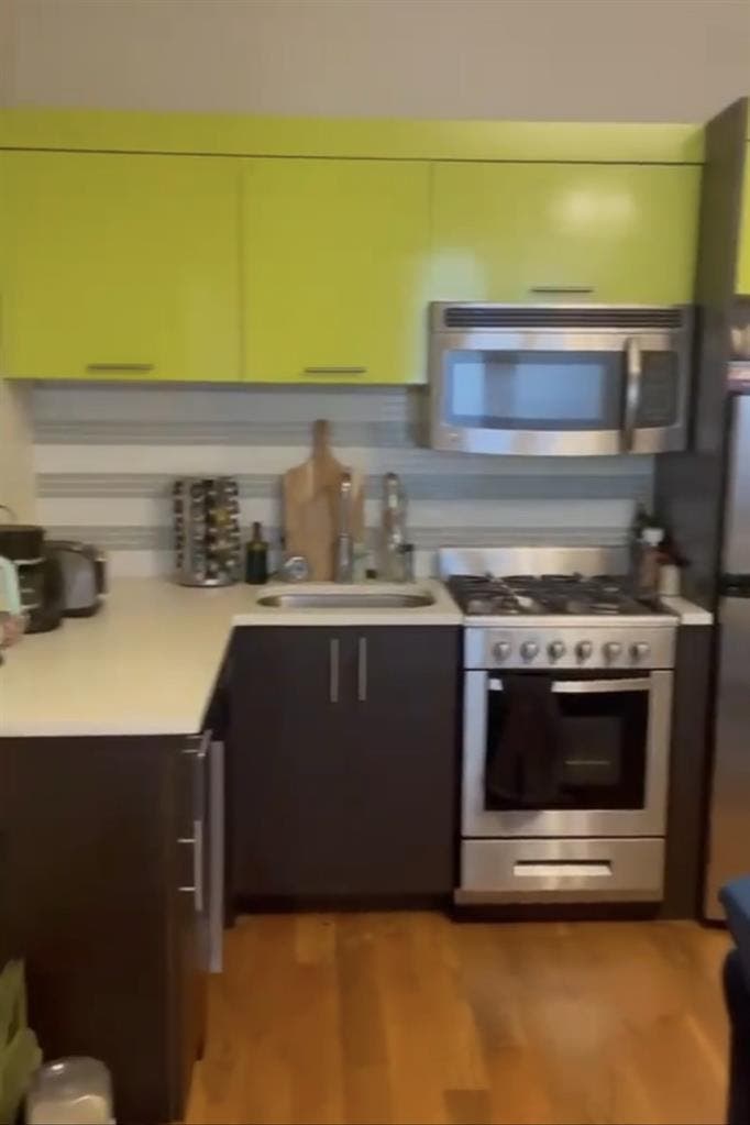 Room in bushwick for rent $