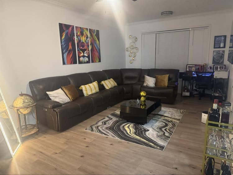 Room master for rent