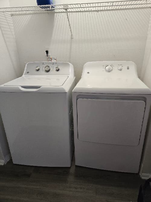 Looking for roommate