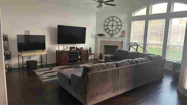 Room for rent- $ All bills paid