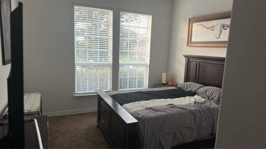 Room for rent- $ All bills paid