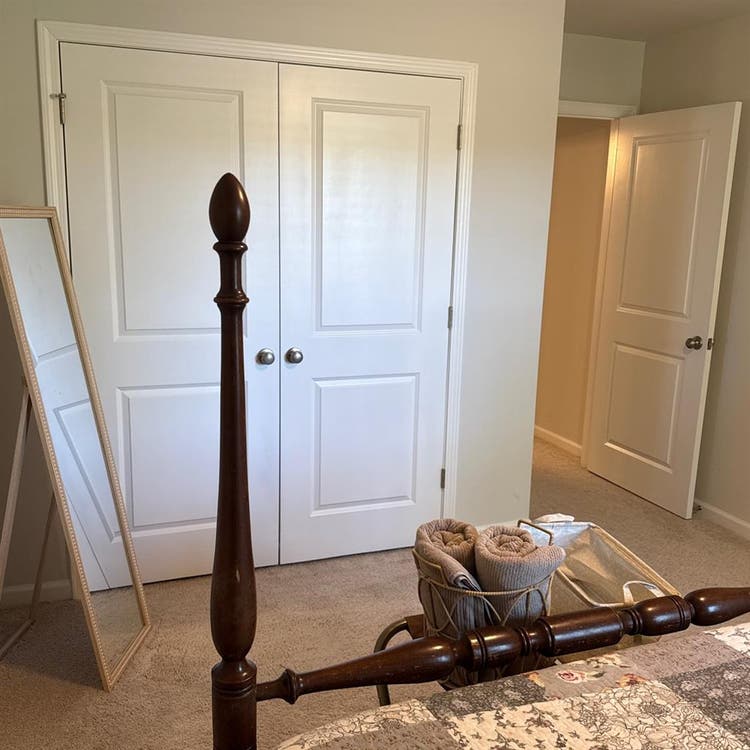 Roommate wanted