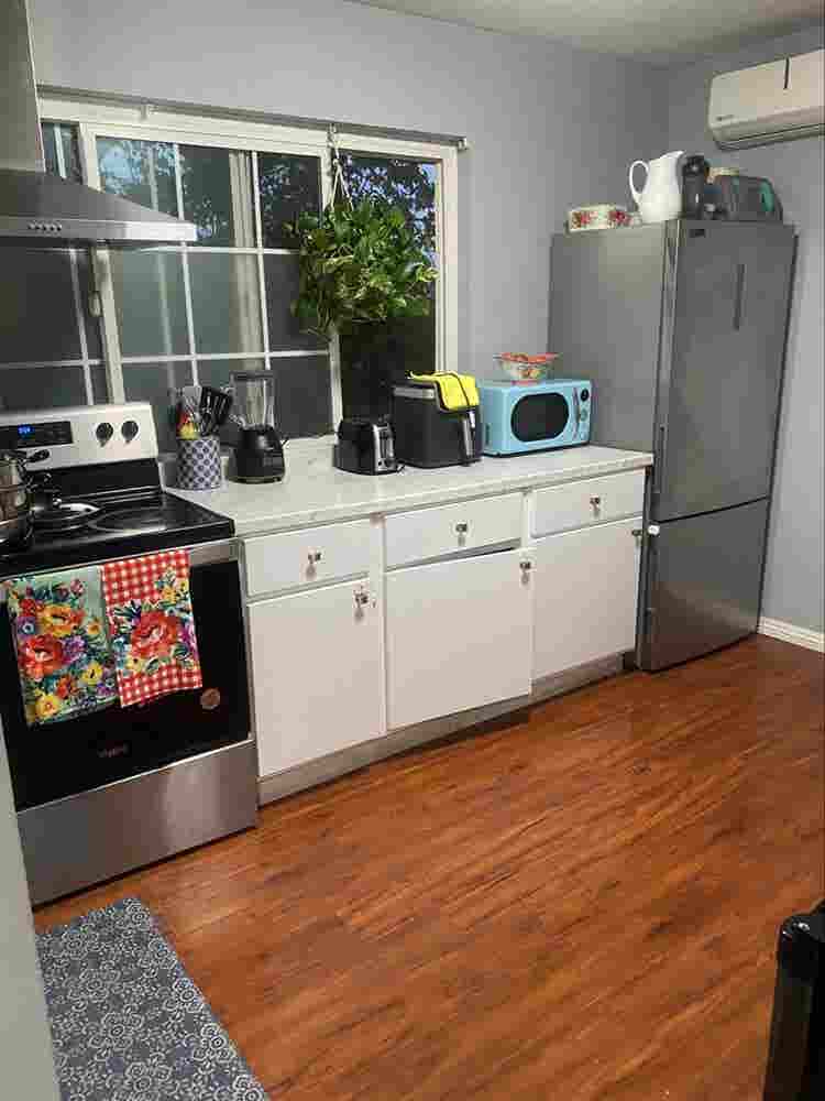 Private furnished rm- Females ONLY