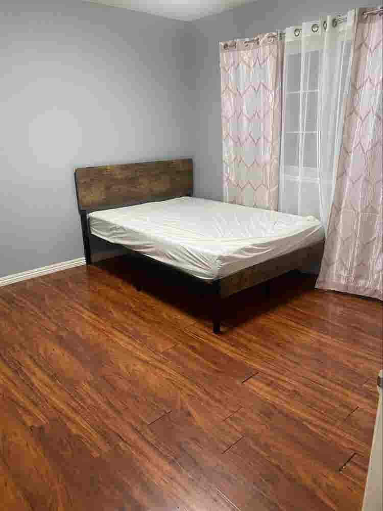 Private furnished rm- Females ONLY