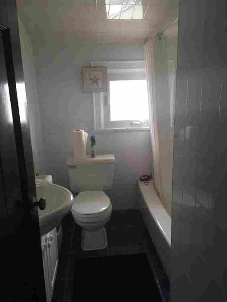 Quiet room in quiet house in Toront