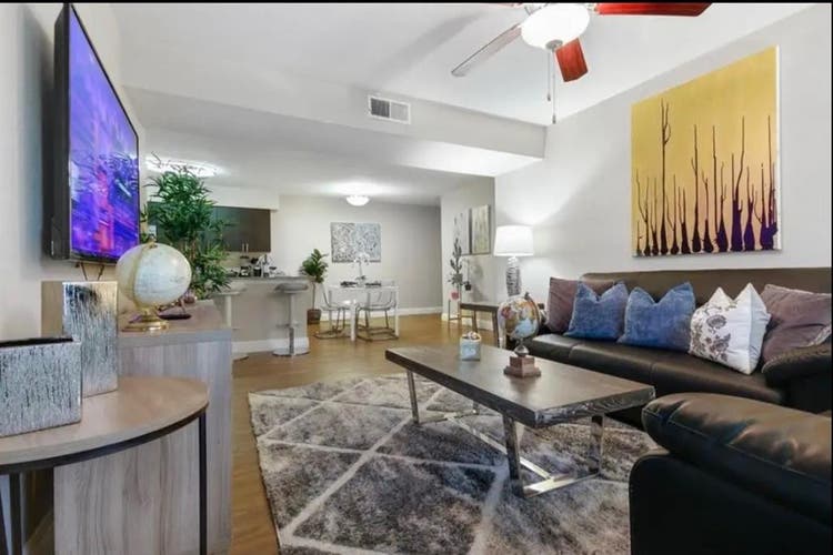 Big Beautiful Room,Bath No Deposit!