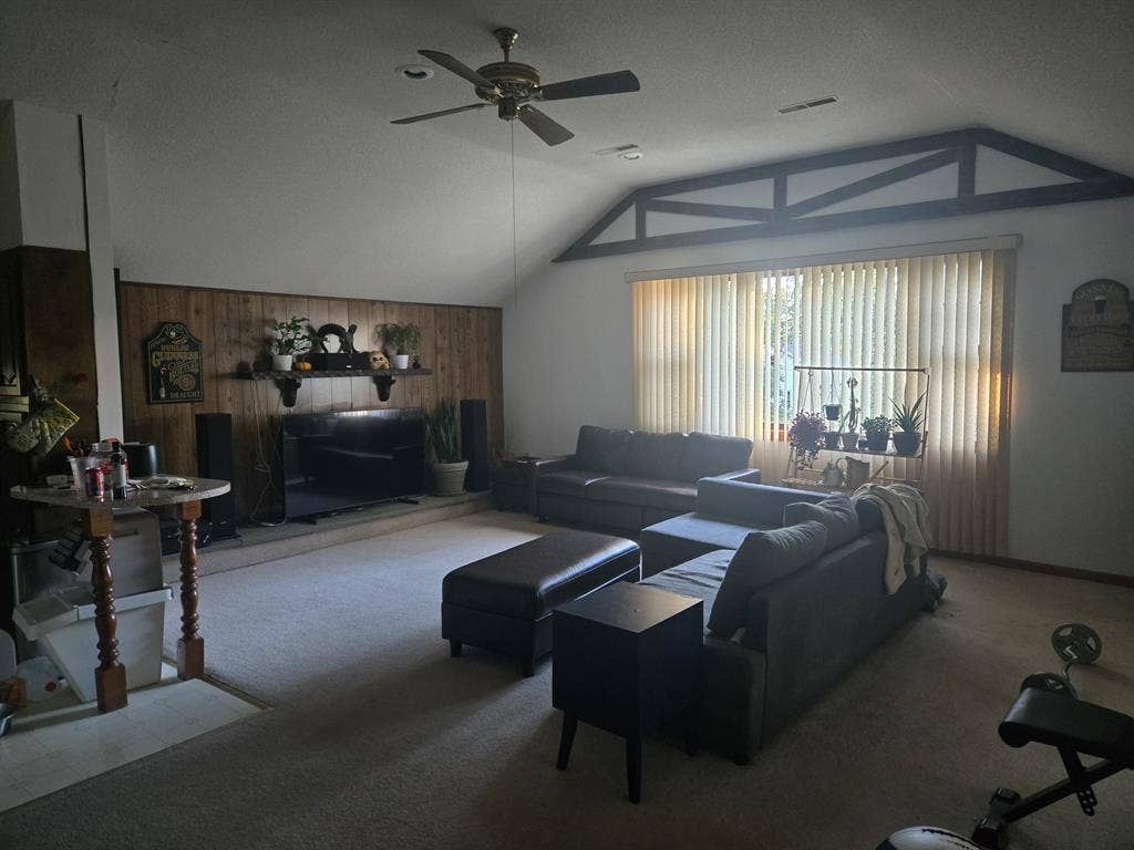 Large Apt in Historic Distric
