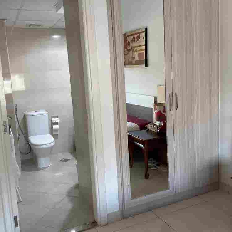 Room for rent!