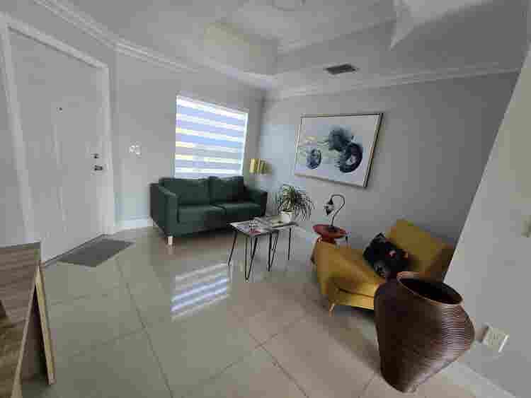 Private room w/ bathroom and closet