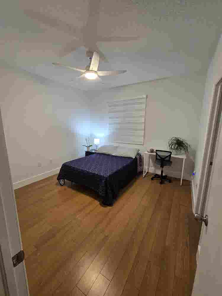 Private room w/ bathroom and closet