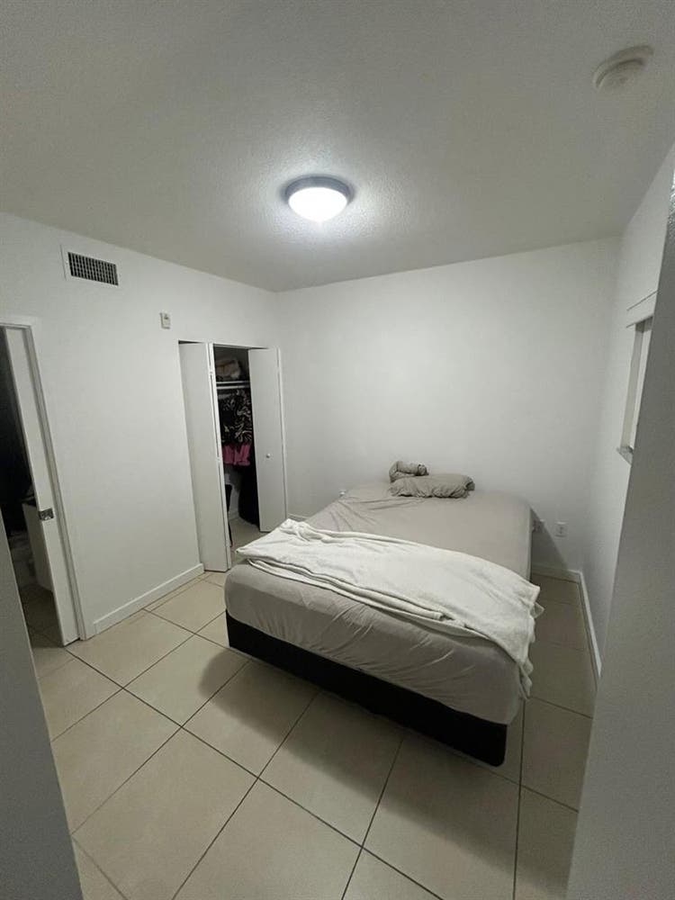 Private Room with Bathroom for Rent