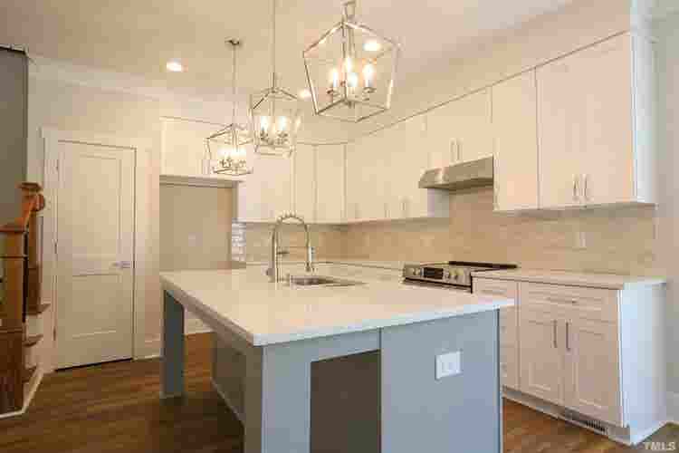 4 BR in Durham