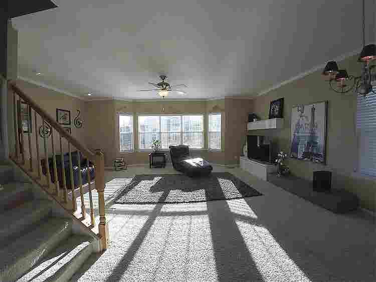 4 BR in Apex