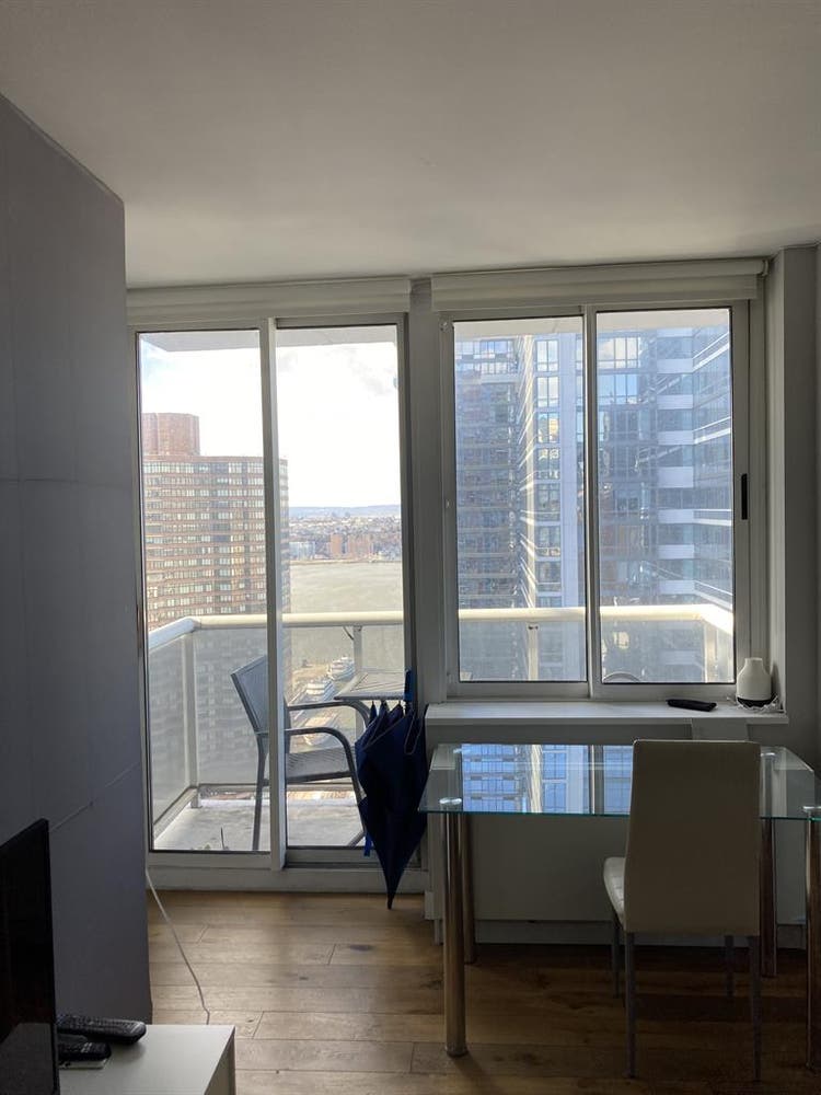 Room Available in Hell's Kitchen