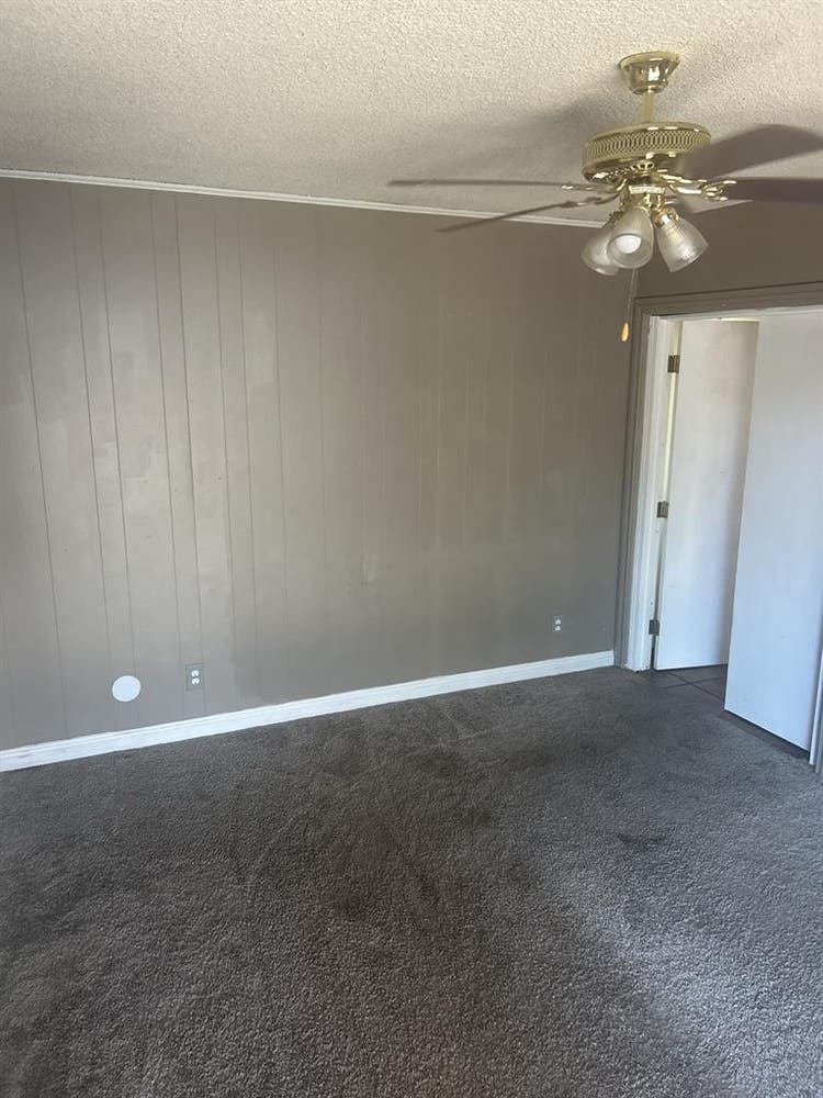 Room Available in 4 Bedroom house