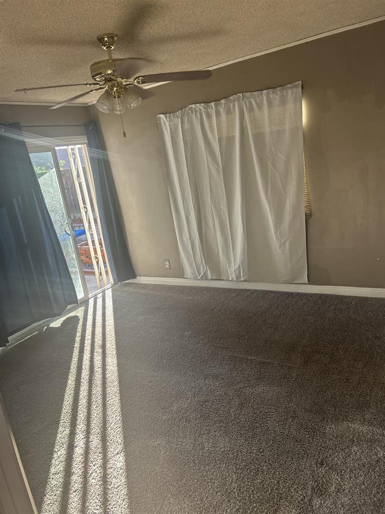 Room Available in 4 Bedroom house