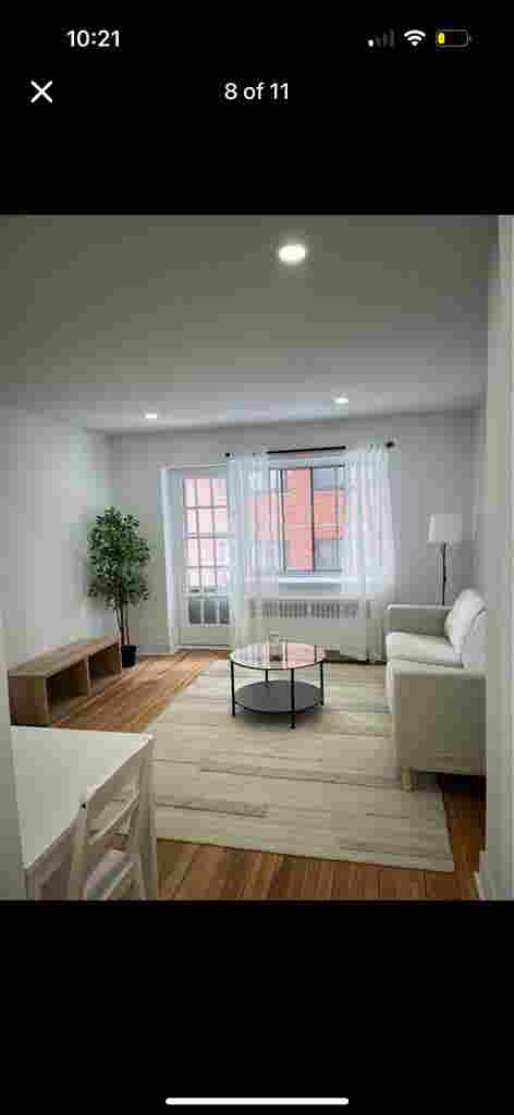 1 Bedroom 
for Rent/ À louer