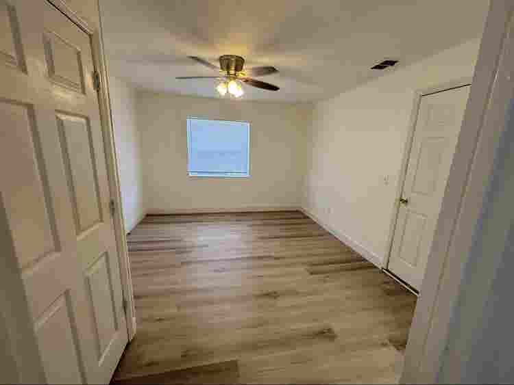 Modern in Law-Suite Studio