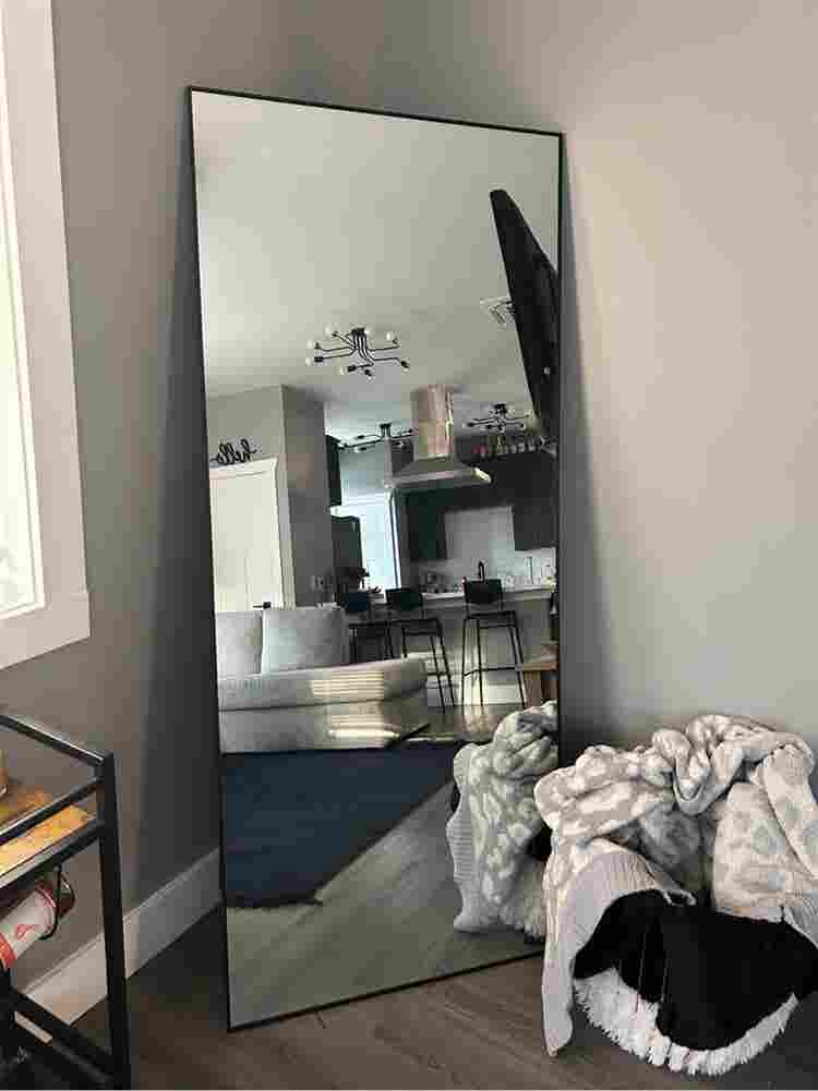 About the Apartment:
