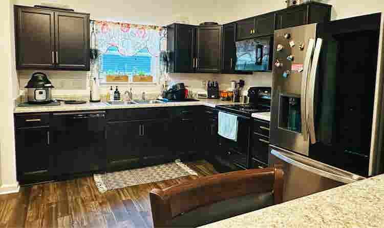 Looking for roommate(s).