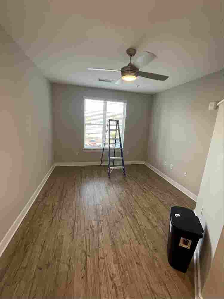 Lease Takeover: Mid Oct-Early Nov