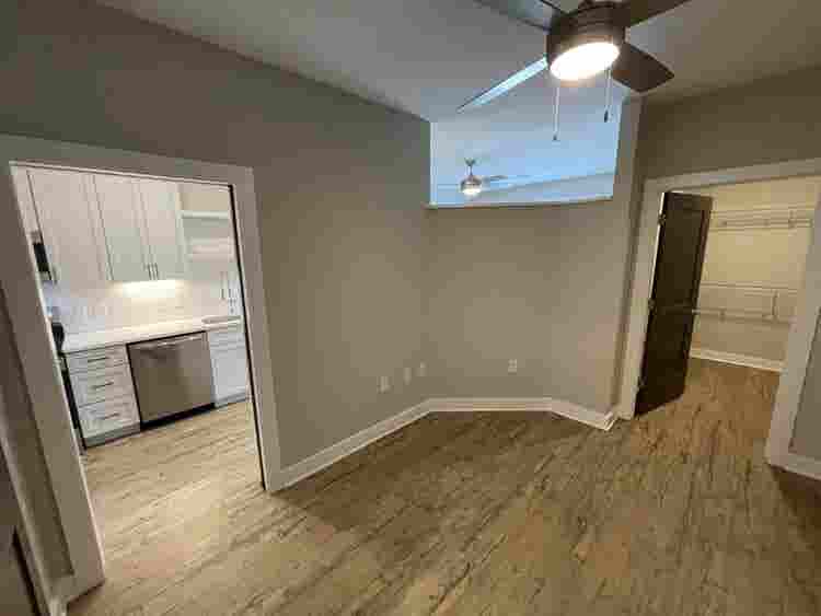 Lease Takeover: Mid Oct-Early Nov