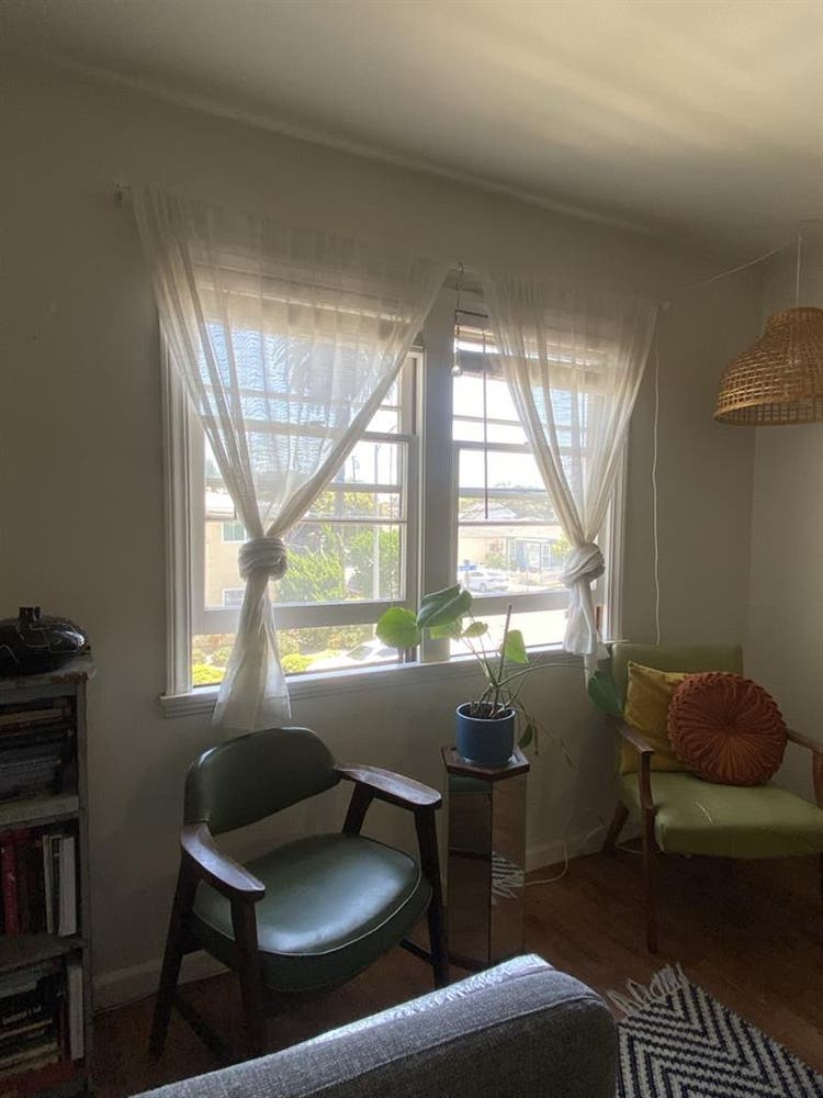 East Long Beach- Room for rent !