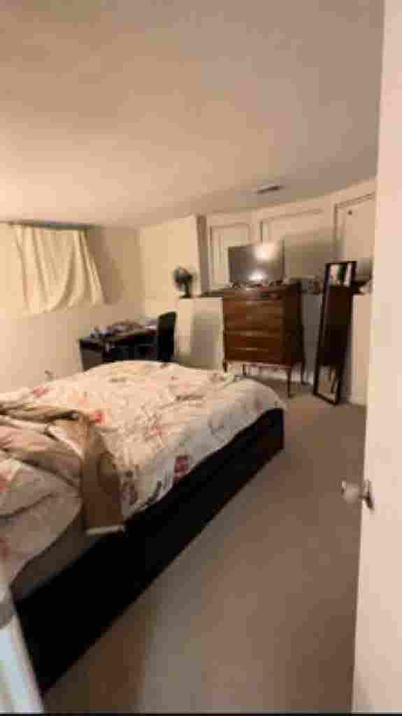 Alugo um quarto / bedroom rent