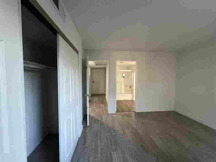PRIVATE BR & BA AVAILABLE