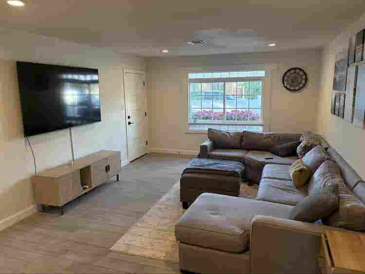 Sub lease available -Jan/Feb to May