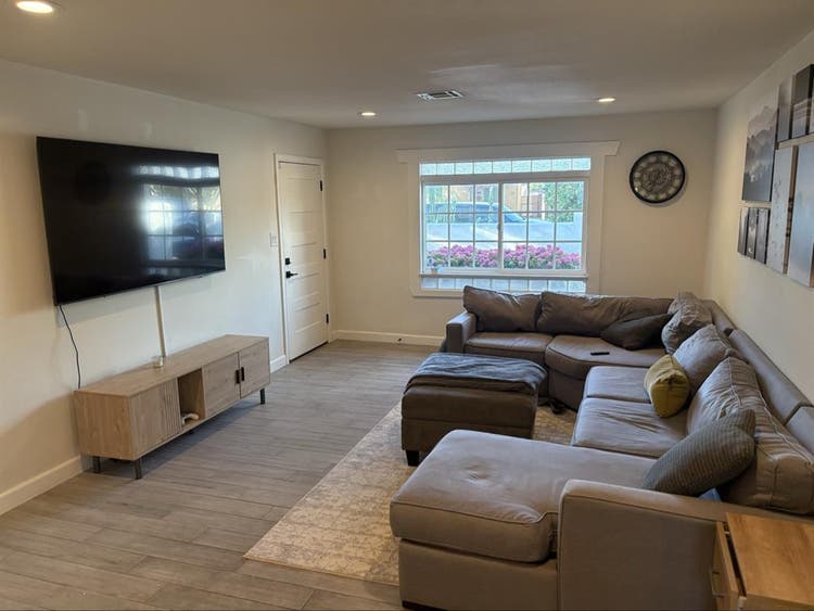 Sub lease available -Jan/Feb to May