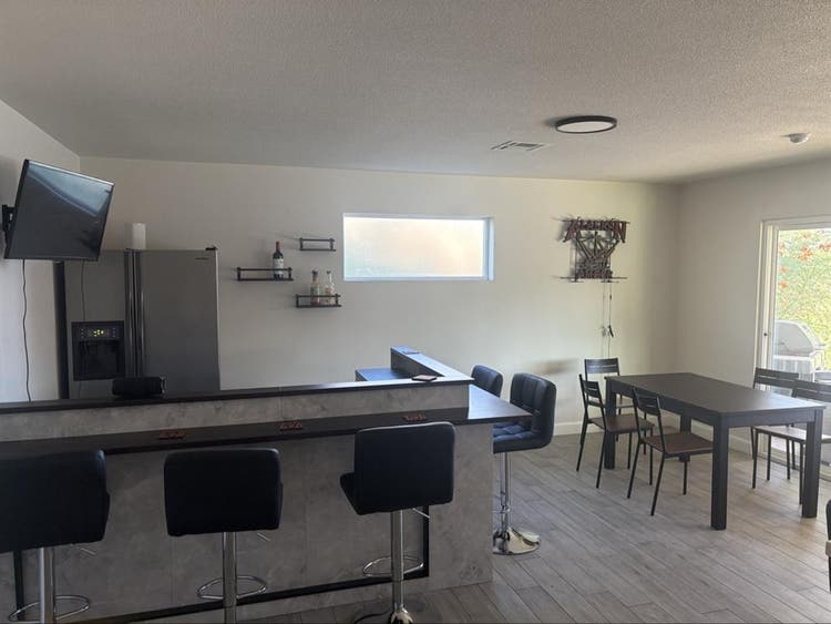 Sub lease available -Jan/Feb to May