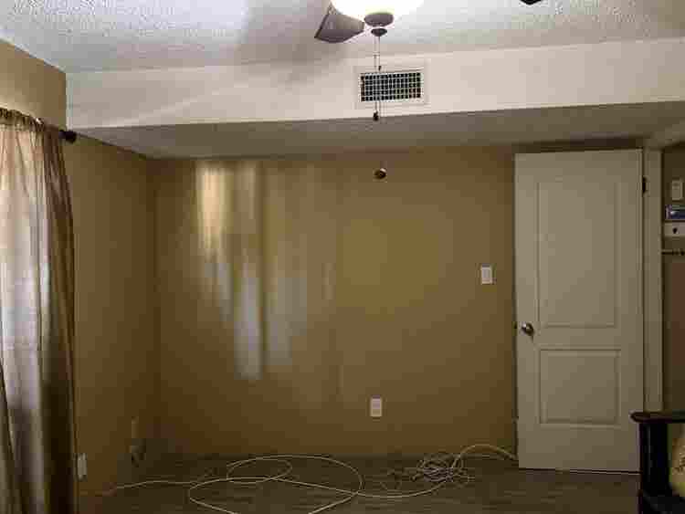 Looking for a female roommate