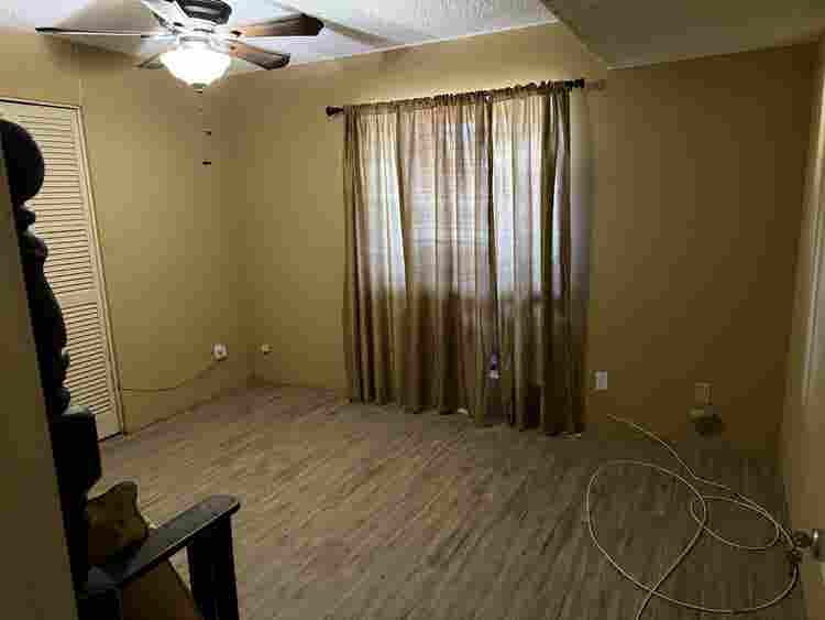 Looking for a female roommate