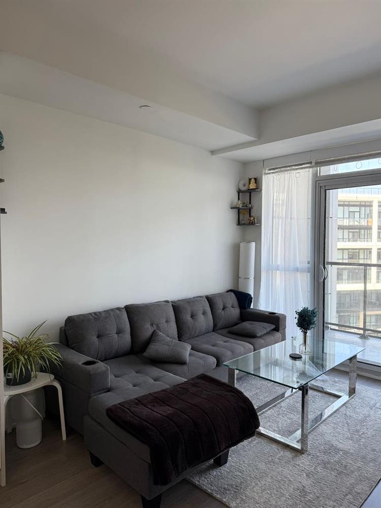 Bath Unit in North York