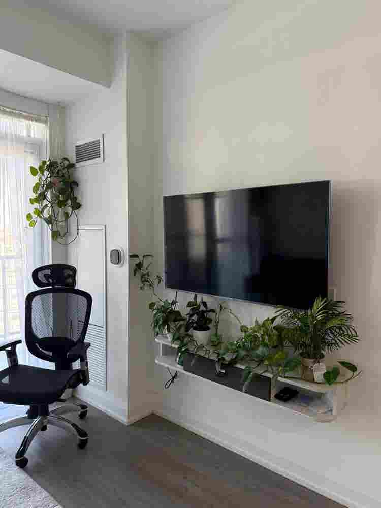 Bath Unit in North York