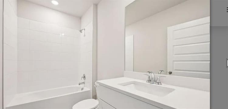 PRIVATE BEDROOM & PRIVATE BATHROOM