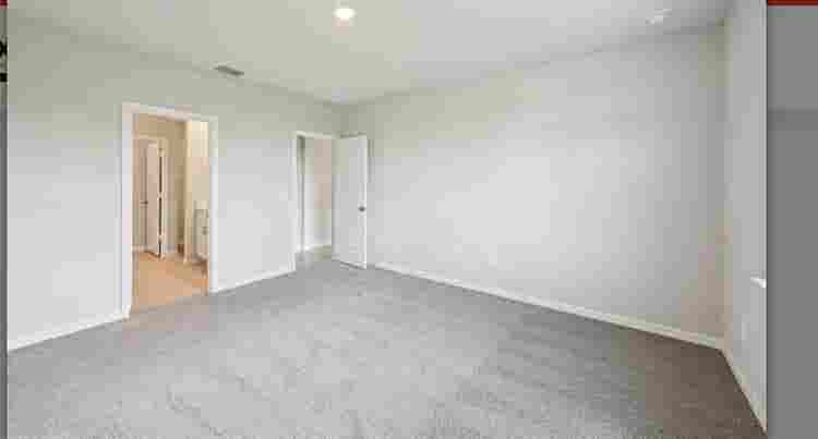 PRIVATE BEDROOM & PRIVATE BATHROOM