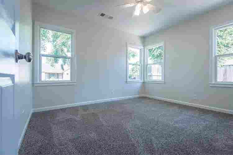 Room for rent in Reedley