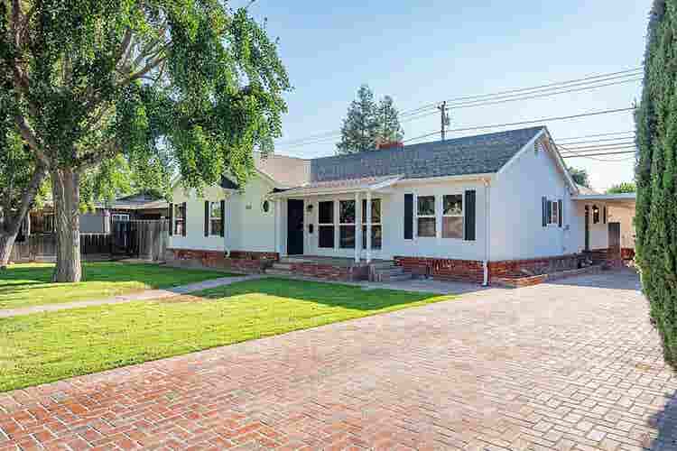 Room for rent in Reedley
