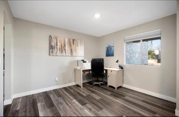 Master Bedroom in Desirable Area