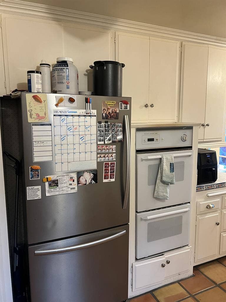 Sherman Oaks Roommate Needed!