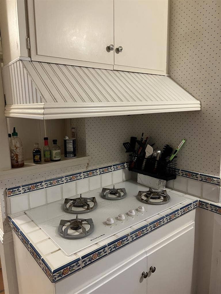 Roommate for Sherman Oaks Housee