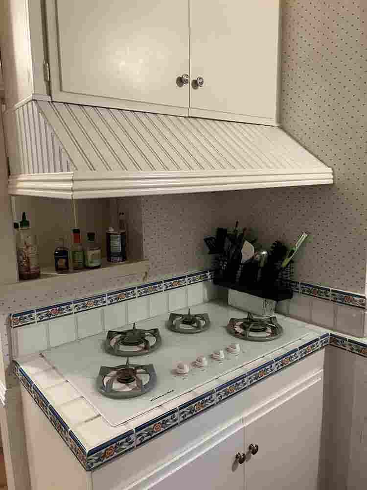 Roommate for Sherman Oaks Housee