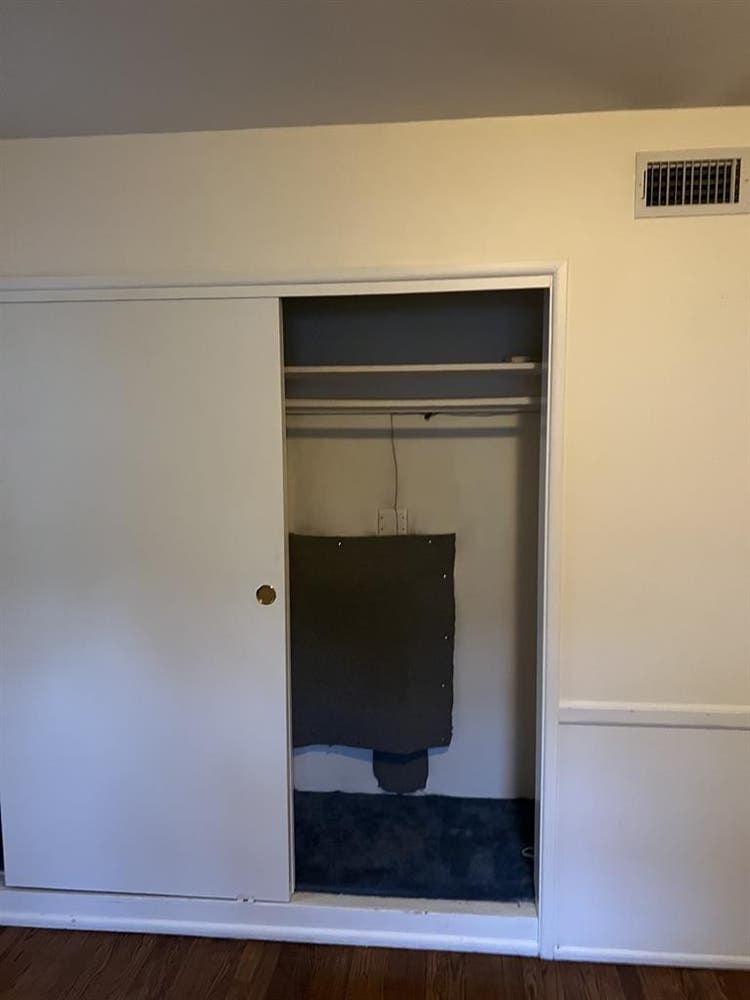Roommate for Sherman Oaks Housee