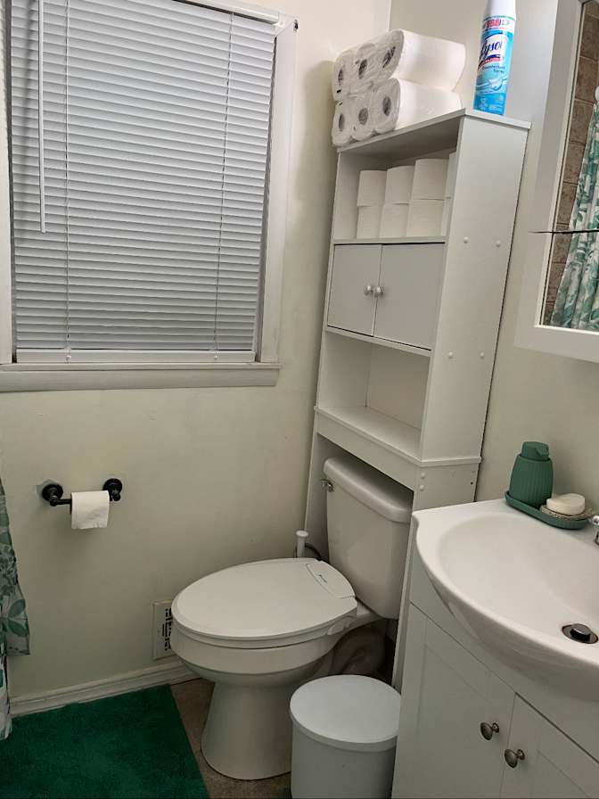 Room w/Walk-in Closet in TownCenter