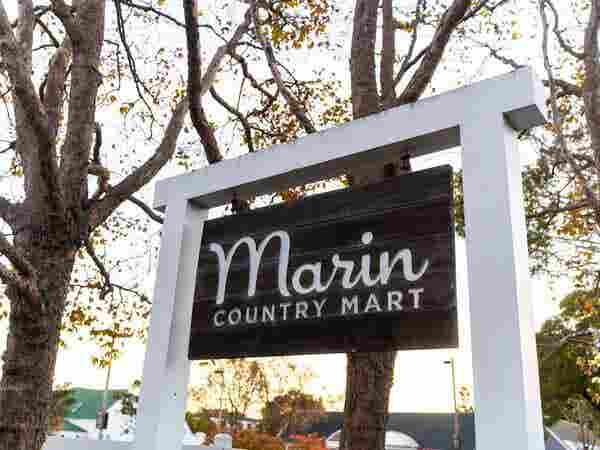 Larkspur Courts